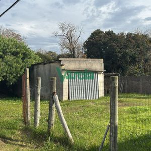 Terreno Con Mejoras En Solymar