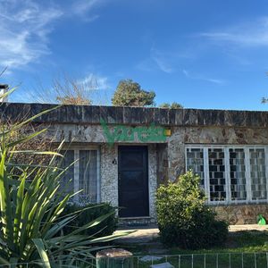Casa A La Venta En Solymar, 2 Dormitorios, Jardin Y Cochera