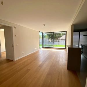 Carrasco, 2 Dormitorios, Pb, Patio, Jardin, Cochera, Port 24hs