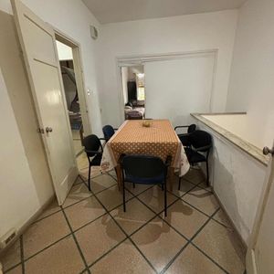 Venta De Casa Con Renta, Sobre Calle San Martín