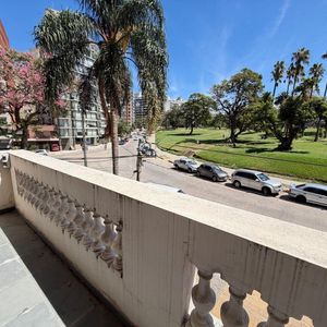 Venta Apartamento Villa Biarritz 3 Dormitorios Estar Servicio Patio Garaje