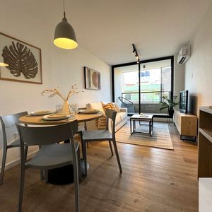 Piso Alto Con Excelente Vista A Estrenar En Tres Cruces !!