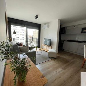 Apartamento En Venta De 2 Dormitorios En Centro
