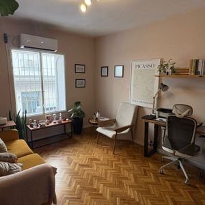 Oficina En Venta  Sarandí Esquina Misiones!!