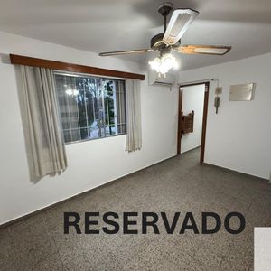 Apartamento De 1 Dormitorio Con Cochera, Para Entrar!