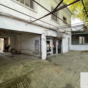 Casa +garaje , Cochera Y Local Comercial Con Patio En Belvedere!!