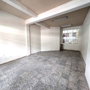 Tienda En Alquiler Frente Al 7 Calles