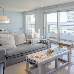 Apartamento De 3 Dormitorios En Brava Biarritz, Punta Del Este