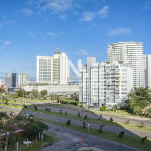 Departamento En Venta, Excelente Ubicacion, Edificio Alexander Boulevard