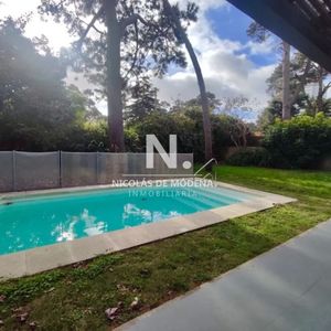 Venta Casa 3 Dormitorios En Playa Mansa, Punta Del Este Con Pileta