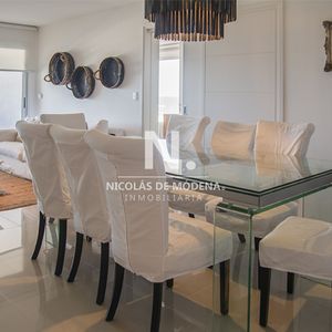 Apartamento En Venta De 3 Dormitorios En Playa Brava , Punta Del Este
