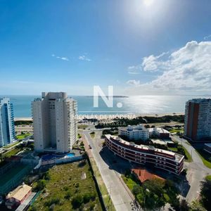 Apartamento En Venta De 2 Dormitorios En Playa Mansa , Punta Del Este