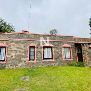 Casa En Venta A Una Cuadra Del Mar Tres Dormitorios