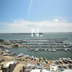 Departamento De 3 Dormitorios + Dep. En Venta En Edif. Fontemar, Vista Al Puerto