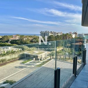 Vende Apratamento En Brava Punta Del Este De 2 Dormitorios.