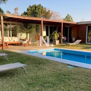 Casa Moderna De 3 Dormitorios En Venta En Barrio Privado La Arbolada