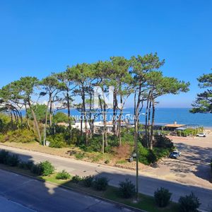 Apartamento En Alquiler De 2 Dormitorios En Edificio I´marangatu, Playa Mansa , Punta Del Este