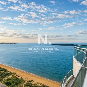 Espectacular Departamento Triplex De 4 Suites + Dep De Servicio En Venta Frente Al Mar.