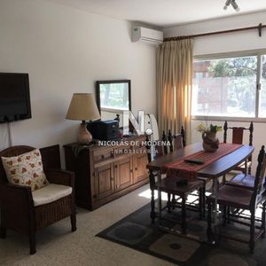 Apartamento De Un Dormitorio En Venta - Punta Del Este