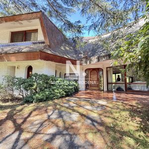 Vende Casa En Lugano De 4 Dormitorios En Punta Del Este
