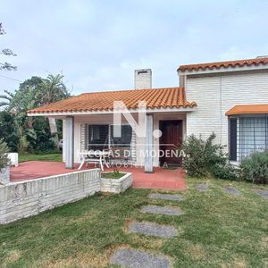Casa De 4 Dormitorios En Venta , Punta Del Este