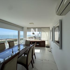 Hermoso Penthouse, Venta  4 Dormitorios.