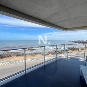En Venta Apartamento De 2 Dormitorios En Suite En Peninsula Punta Del Este