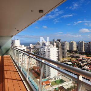 Espectacular Departamento, De 3 Dormitorios En Punta Del Este