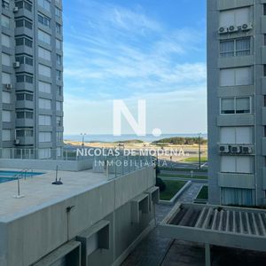 Apartamento En Edifciio Torres Del Plata , Playa Brava , 1 Dormitorio
