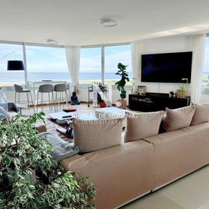 Departamento En  Venta De 3 Dormitorios Y Dependencia En Tiburon III