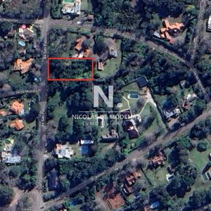 Terreno En Venta En El Golf, Punta Del Este. Proximo Al Mar.