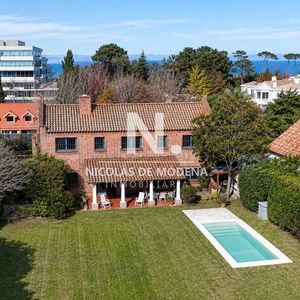 Alquiler Temporario De Casa 4 Dormitorios En Golf, Punta Del Este