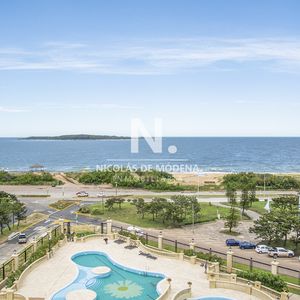 Departamento De 3 Dormitorios  En Suite En Mansa - Punta Del Este