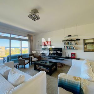 Casa En Venta 3 Suites Y Dependencia En Barrio Privado Manantiales