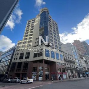 Venta Y Alquiler Frente A Plaza Independencia Montevideo, Torre X, Torre De Categoría ( Son Dos Oficinas Unidas)
