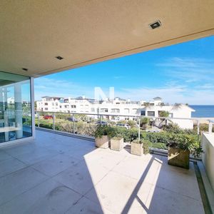 Alquila Casa En Manantiales De 3 Dormitorios En Suite, Con Hermosa Vista Al Mar