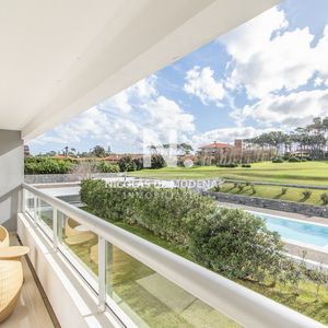 Vende Apratamento En Brava Punta Del Este De 3 Dormitorios En Suite.