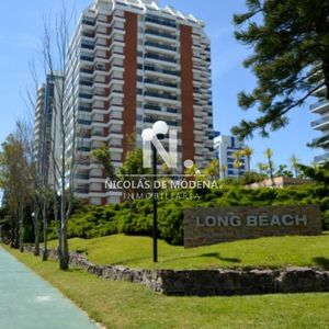 Vende Apartamento En Brava - Punta Del Este De 2 Dormitorios.