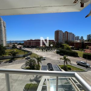 Apartamento En Venta De  2 Dormitorios En Punta Del Este - Miami Boulevard