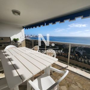 Alquila Departamento De 3 Dormitorios En Mansa Punta Del Este.