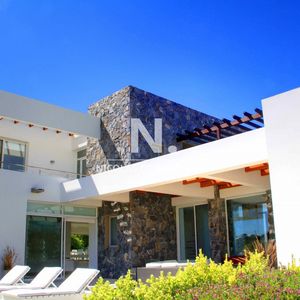 En Venta Y Alquiler Casa En Manantiales De 5 Dormitorios.