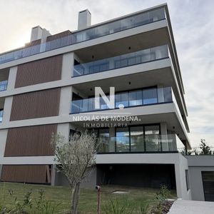 Apartamento En Pozo De 2 Dormitorios. Carrasco. Montevideo