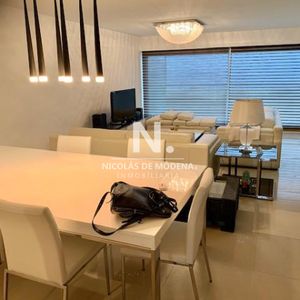 Apartamento Penthouse De 2 Dormitorios En Venta En Playa Brava