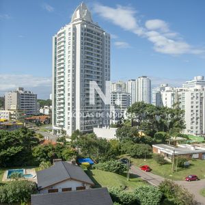 Apartamento En Venta En Torre Esmeralda De 3 Dormitorios , En Punta Del Este