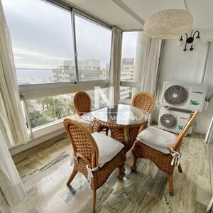 Vende Apartamento En Península - Punta Del Este De 3 Dormitorios.