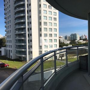 Vende Apartamento De 3 Dormitorios A Metros Del Mar, En Roosevelt- Punta Del Este.