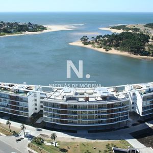 Espectacular Apartamento En Edificio Delamar