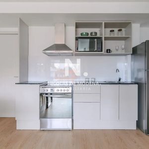 Venta Apartamento De 2 Dormitorios  En Tres Cruces - Montevideo