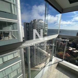 Vende Apartamento Con Vista Al Mar De 2 Dormitorios En Mansa, Punta Del Este