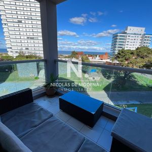 Vende Apartamento En Brava Punta Del Este De 2 Dormitorios.